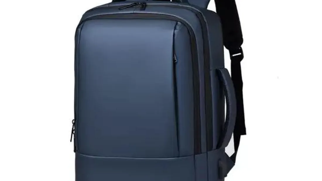 Commuter laptop backpack for rail travel
